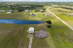 50 Dewberry Ln, Seadrift, TX 77983 - Photo 4