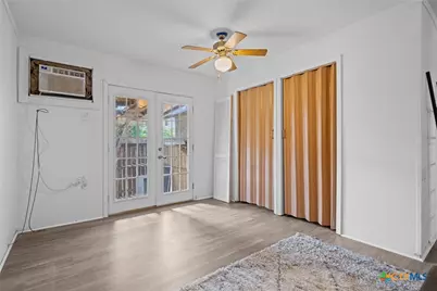 890 N Quailrun Avenue, Port Lavaca, TX 77979 - Photo 12