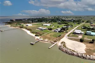 890 N Quailrun Ave, Port Lavaca, TX 77979 - Photo 36