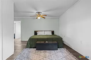890 N Quailrun Ave, Port Lavaca, TX 77979 - Photo 10