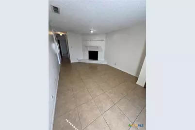 201 Versailles Street, Victoria, TX 77904 - Photo 2