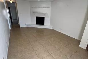 201 Versailles St, Victoria, TX 77904 - Photo 2