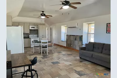6610 Cr 431, Jonesboro, TX 76538 - Photo 24