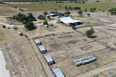 6610 Cr 431, Jonesboro, TX 76538 - Photo 38