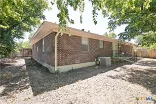 1107 E Robertson Ave, Copperas Cove, TX 76522 - Photo 20