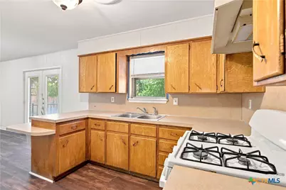 1107 E Robertson Avenue, Copperas Cove, TX 76522 - Photo 6