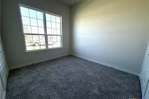 218 Thoroughbred Trl, Nolanville, TX 76559 - Photo 2
