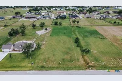 618 Dayspring, Victoria, TX 77904 - Photo 2