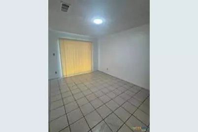309 E Walnut Street #2, Seguin, TX 78155 - Photo 8