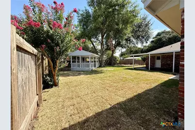 208 Mossy Oaks Lane, Victoria, TX 77904 - Photo 38