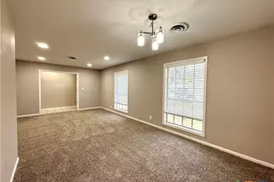 208 Mossy Oaks Ln, Victoria, TX 77904 - Photo 6