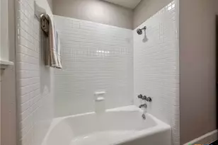 208 Mossy Oaks Ln, Victoria, TX 77904 - Photo 24
