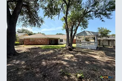 208 Mossy Oaks Lane, Victoria, TX 77904 - Photo 40