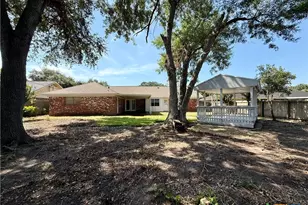 208 Mossy Oaks Ln, Victoria, TX 77904 - Photo 40