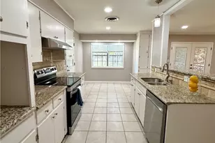208 Mossy Oaks Ln, Victoria, TX 77904 - Photo 8