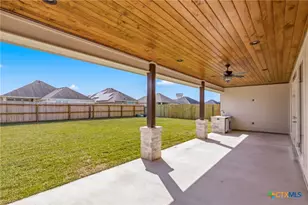 307 Silver Lk, Victoria, TX 77904 - Photo 42
