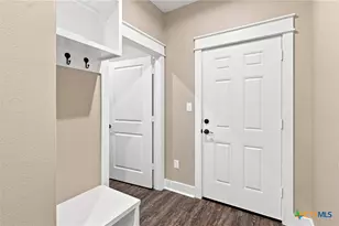 307 Silver Lk, Victoria, TX 77904 - Photo 38