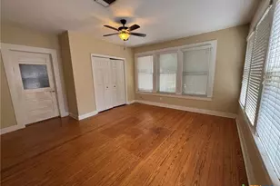 435 N Milam St, Seguin, TX 78155 - Photo 6