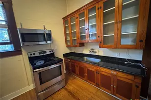 435 N Milam St, Seguin, TX 78155 - Photo 8