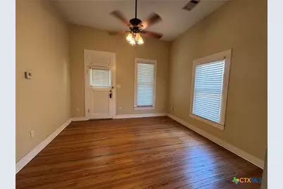 435 N Milam Street, Seguin, TX 78155 - Photo 2