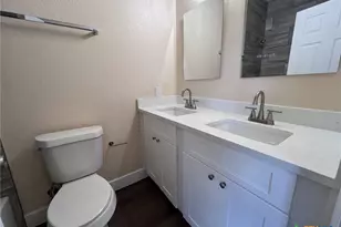 410 W Trinity St, Luling, TX 78648 - Photo 12