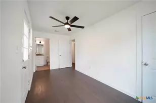 414 Orange Ave, New Braunfels, TX 78130 - Photo 24