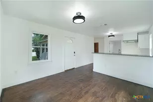 414 Orange Ave, New Braunfels, TX 78130 - Photo 12