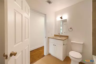 414 Orange Avenue, New Braunfels, TX 78130 - Photo 22
