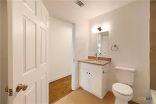414 Orange Ave, New Braunfels, TX 78130 - Photo 22
