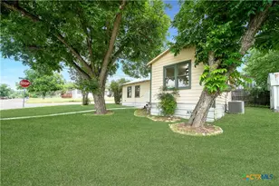 414 Orange Ave, New Braunfels, TX 78130 - Photo 4