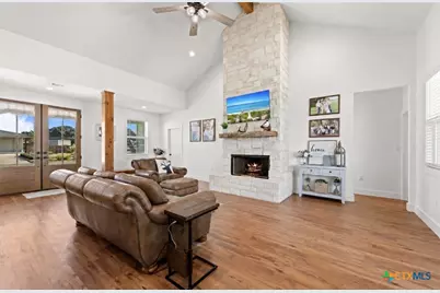 802 Celestial Lane, Edna, TX 77957 - Photo 6