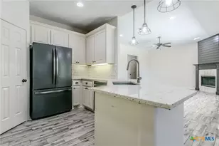 603 Newberry Ct, Little River Academy, TX 76554 - Photo 6
