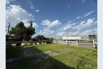 415 Creswell Drive, San Antonio, TX 78220 - Photo 4