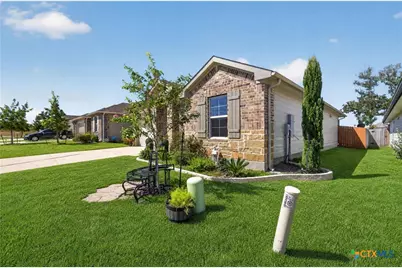 557 Chaco Loop, Seguin, TX 78155 - Photo 2