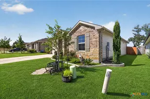 557 Chaco Loop, Seguin, TX 78155 - Photo 2