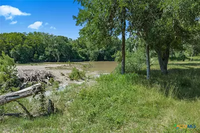 850 Crestview Drive, Cuero, TX 77954 - Photo 2