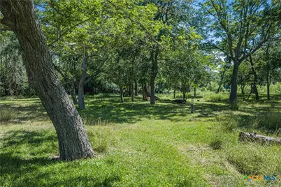 850 Crestview Drive, Cuero, TX 77954 - Photo 8