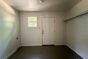 112 Darst St, Gonzales, TX 78629 - Photo 10