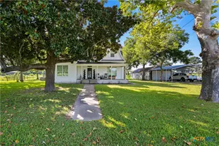 701 S Gilbert Rd, Edna, TX 77957 - Photo 2
