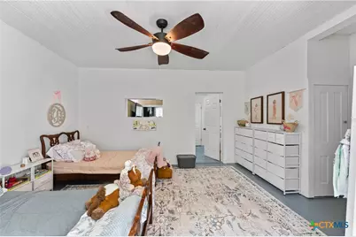 701 S Gilbert Road, Edna, TX 77957 - Photo 28