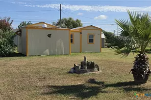 1006 W Dallas Ave, Seadrift, TX 77983 - Photo 6
