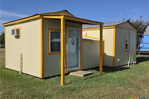 1006 W Dallas Ave, Seadrift, TX 77983 - Photo 2