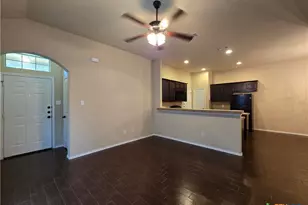 296 Rosalie Dr, New Braunfels, TX 78130 - Photo 2