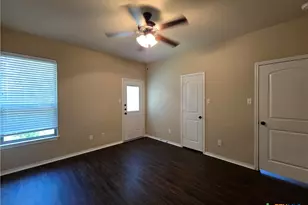 296 Rosalie Dr, New Braunfels, TX 78130 - Photo 24