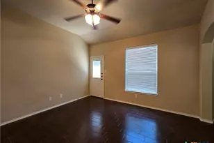 296 Rosalie Dr, New Braunfels, TX 78130 - Photo 6