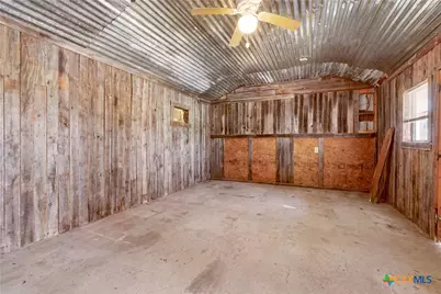 798 County Road 367, Lott, TX 76656 - Photo 22