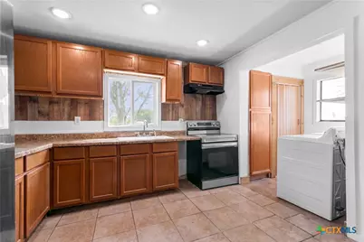 798 County Road 367, Lott, TX 76656 - Photo 14