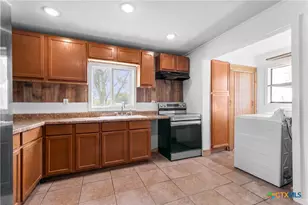798 County Rd 367, Lott, TX 76656 - Photo 14