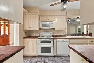 405 Cottonwood Dr, Harker Heights, TX 76548 - Photo 10