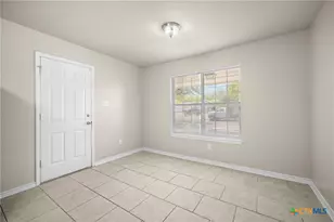1107 E Avenue M, Belton, TX 76513 - Photo 8